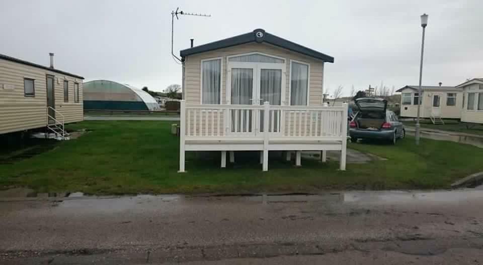 Presthaven Sands Holiday Park 3 And 2 Bed Caravans Prestatyn Bagian luar foto